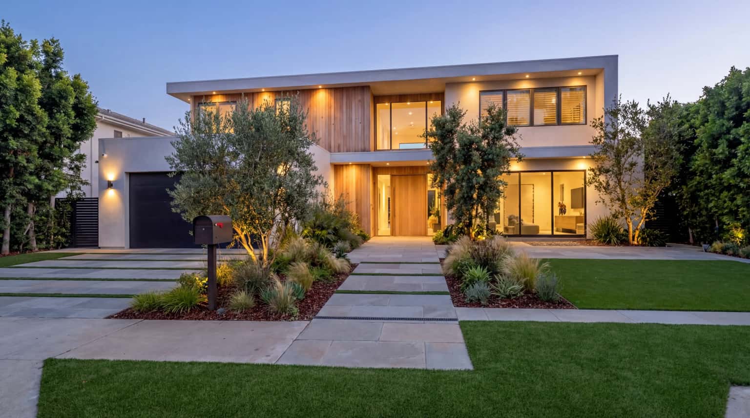 Modern Front Yard Pavers & Artificial Turf in Toluca Lake, CA 91602 Modern Front Yard Pavers & Artificial Turf in Toluca Lake, CA 91602